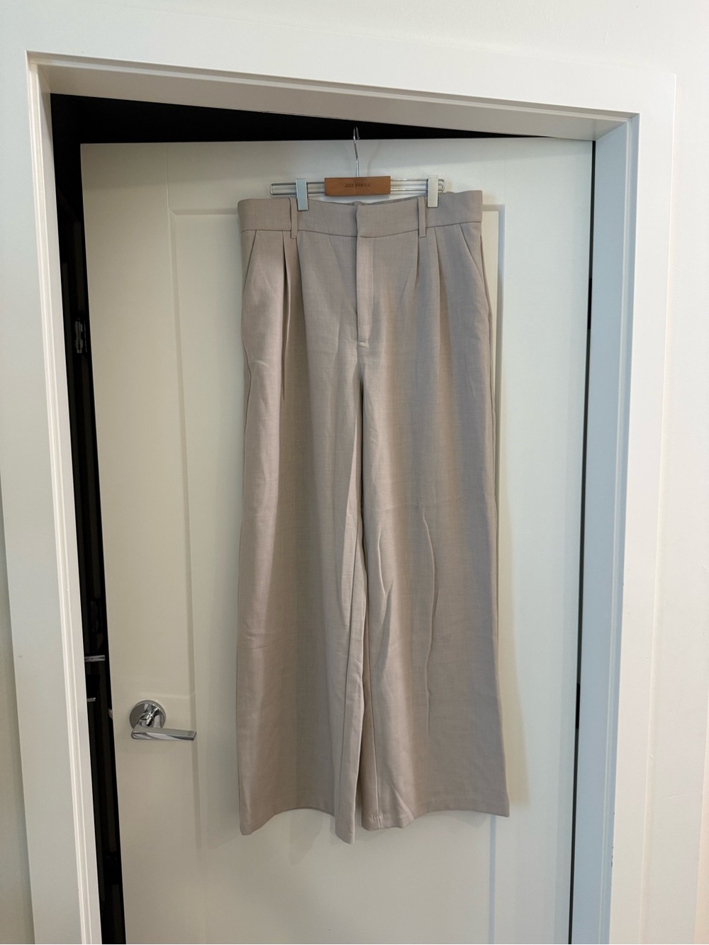Abercrombie & Fitch Women's Wide-Leg Trousers in Light Taupe